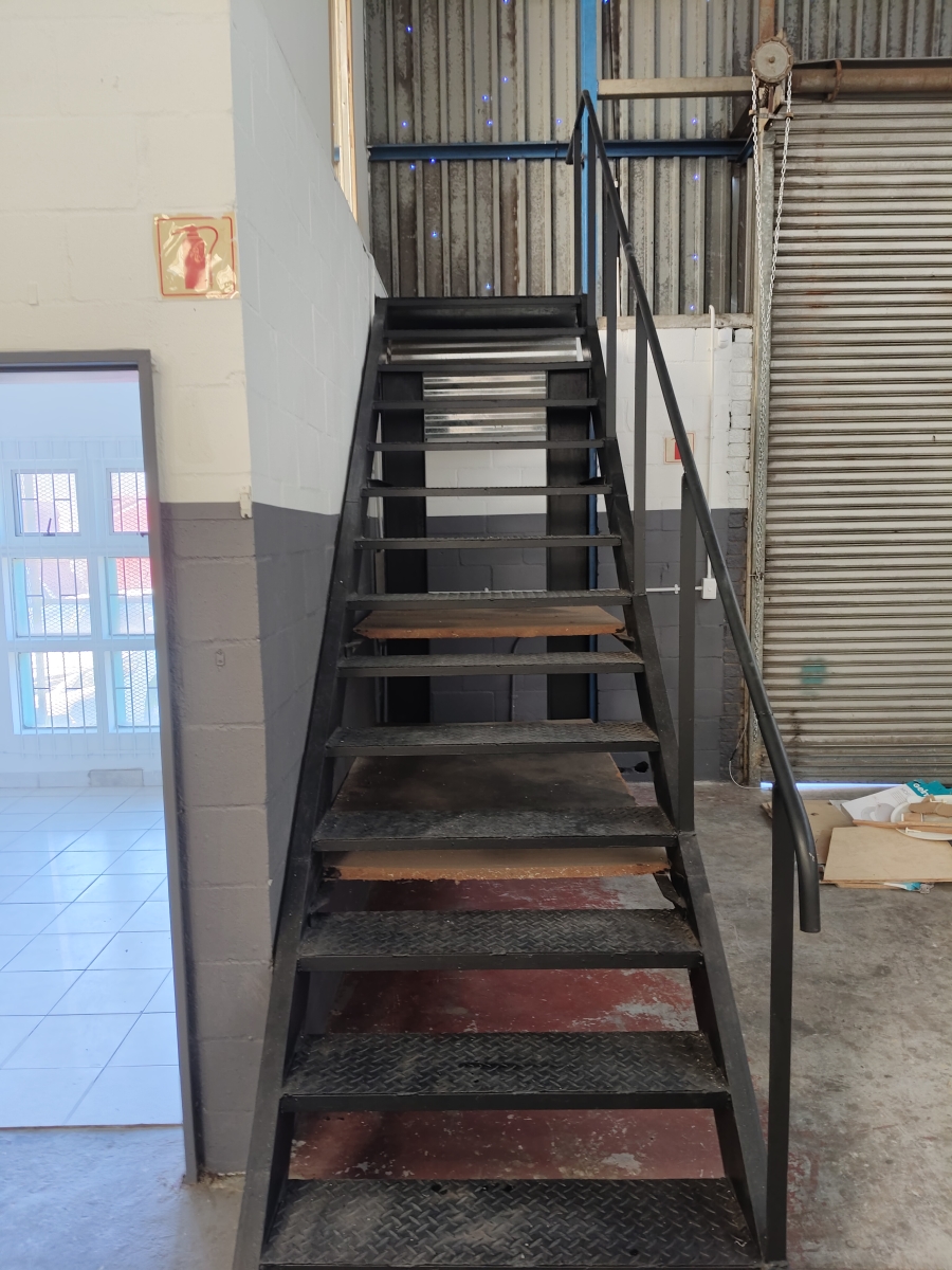 To Let Commercial Property for Rent in Okavango Park Western Cape